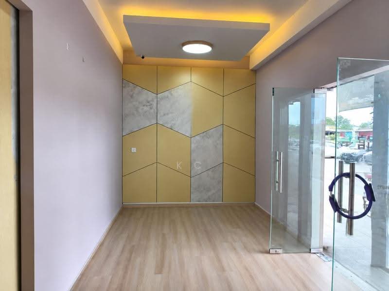 Kedai untuk Disewa di Desa Wira (Kuching) - KC Jee - Entrance - PropertyGuru.com.my