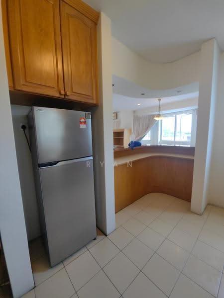 Condominium for Rent at Gold Coast Resort Condominium - Ryan Sim - Kitchen - PropertyGuru.com.my