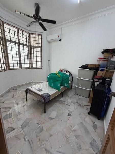 Rumah Teres 1-Tingkat untuk Dijual di Taman Ungku Tun Aminah (Skudai) - Benjamin Ong - Bedroom - PropertyGuru.com.my