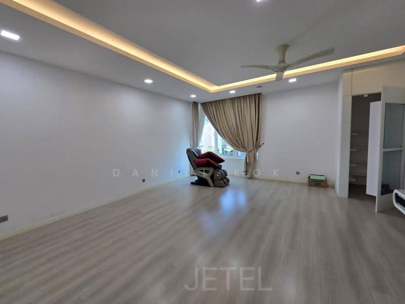 Rumah Berkembar untuk Dijual di Canary Garden (Klang) - Daniel Kok - Living Room - PropertyGuru.com.my
