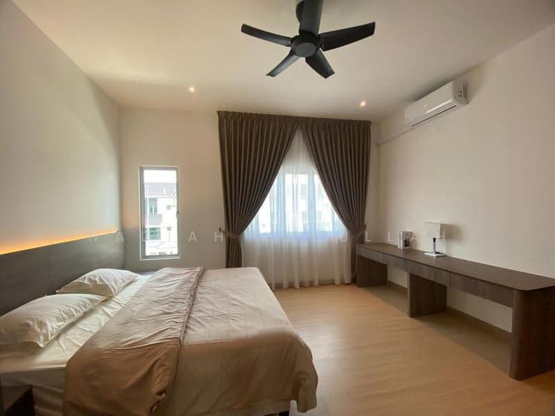 Rumah Teres 3-Tingkat untuk Dijual di Antara Gapi (Ulu Yam) - Nadiah Abdullah - PropertyGuru.com.my