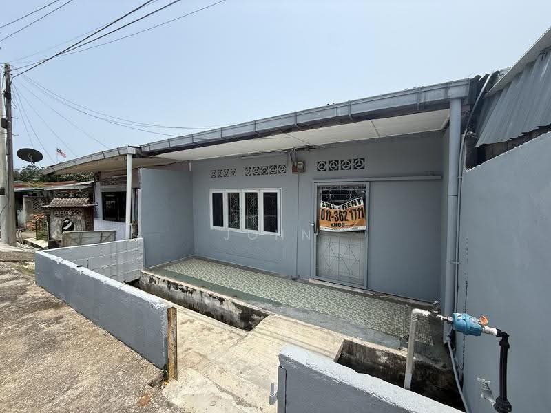 1-storey Terraced House for Sale in Pasir Panjang (Negeri Sembilan) - John Khoo - Exterior - PropertyGuru.com.my