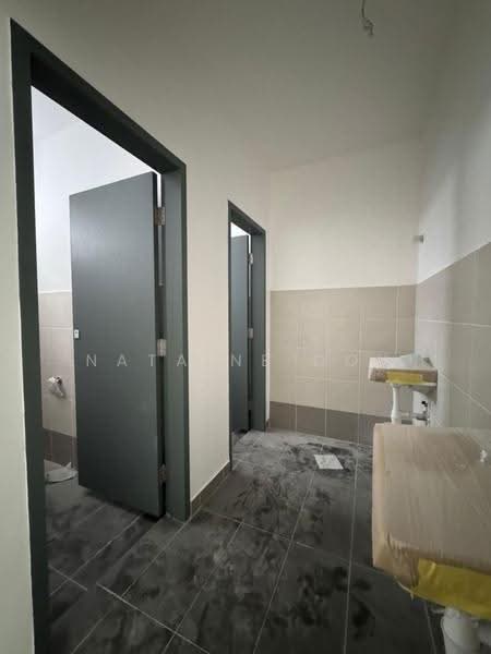 Shop / Office for Sale in Bandar Baru Permas Jaya (Permas Jaya) - Nataine Goh - Bathroom - PropertyGuru.com.my
