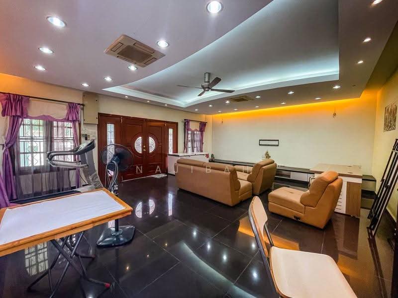 Semi-Detached House for Sale in Taman Sri Jelok (Kajang) - Najibah Sahari - Living Room - PropertyGuru.com.my