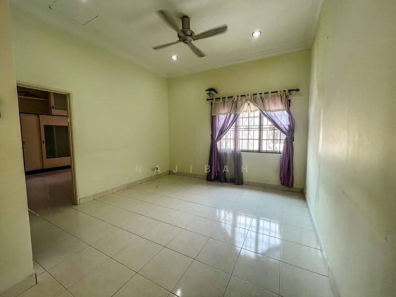 Semi-Detached House for Sale in Taman Sri Jelok (Kajang) - Najibah Sahari - Interior - PropertyGuru.com.my