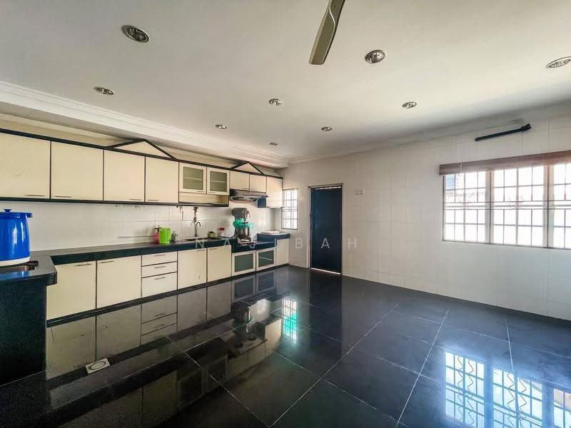 Semi-Detached House for Sale in Taman Sri Jelok (Kajang) - Najibah Sahari - Kitchen - PropertyGuru.com.my