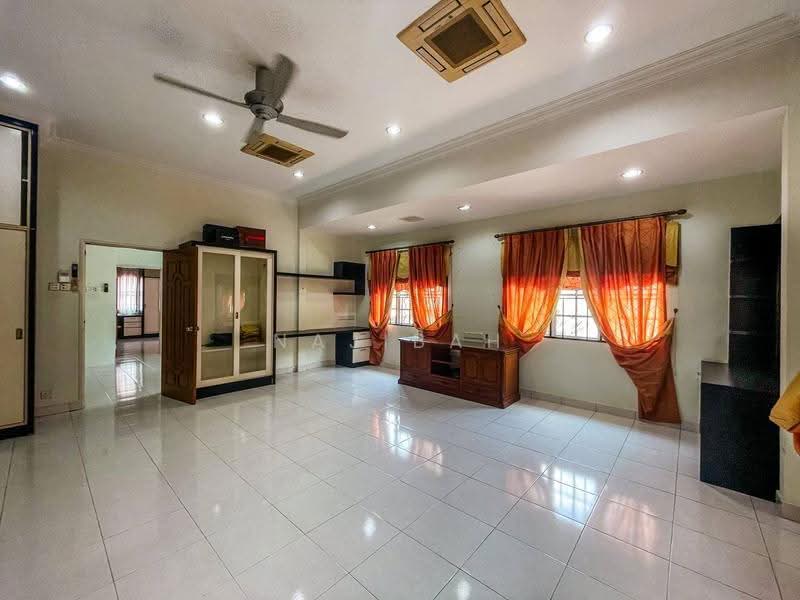 Semi-Detached House for Sale in Taman Sri Jelok (Kajang) - Najibah Sahari - Living Room - PropertyGuru.com.my