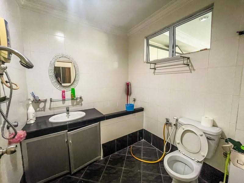 Semi-Detached House for Sale in Taman Sri Jelok (Kajang) - Najibah Sahari - Bathroom - PropertyGuru.com.my