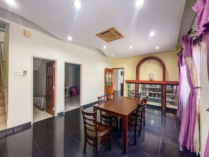 Semi-Detached House for Sale in Taman Sri Jelok (Kajang) - Najibah Sahari - Dining Room - PropertyGuru.com.my