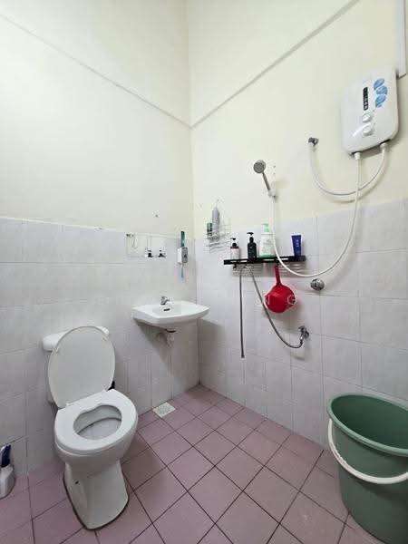 Rumah Teres 1-Tingkat untuk Dijual di Taman Putri Kulai (Kulai) - Eunice Ng - Bathroom - PropertyGuru.com.my