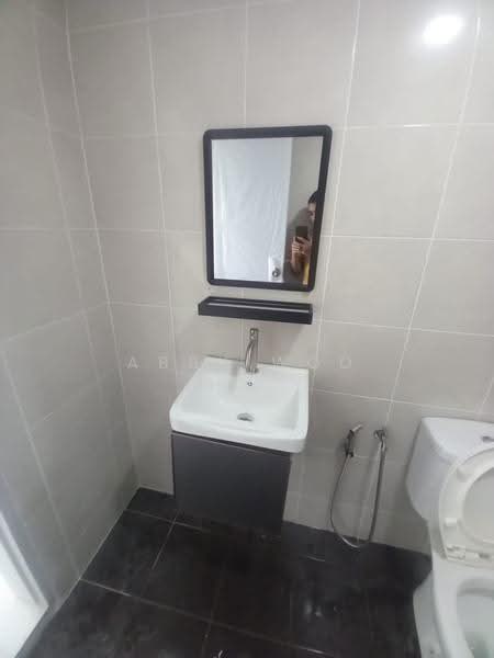 Rumah Flat untuk Disewa di PANGSAPURI IRINA - Abby Woo - Bathroom - PropertyGuru.com.my