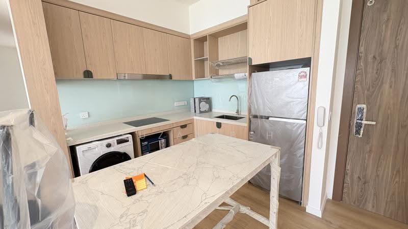 Kondominium untuk Disewa di The Meg Serviced Residence - Suzan Beh - Kitchen - PropertyGuru.com.my