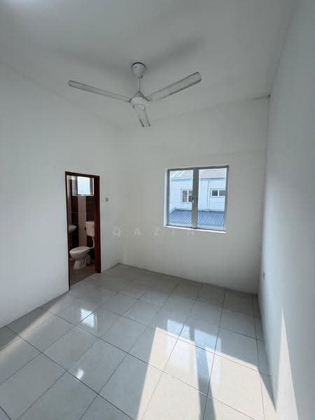 2-storey Terraced House for Sale in Ipoh (Perak) - Qazin Khoo - Bathroom - PropertyGuru.com.my