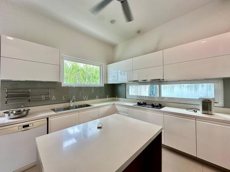 Bungalow House untuk Dijual di Cyberjaya (Selangor) - Salawati Busro - Kitchen - PropertyGuru.com.my