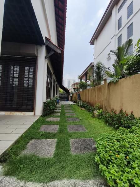 Bungalow House for Sale in Happy Garden (Kuchai Lama) - Yenn Chong - Exterior - PropertyGuru.com.my