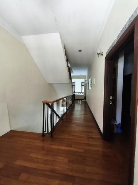 Bungalow House for Sale in Happy Garden (Kuchai Lama) - Yenn Chong - Corridor - PropertyGuru.com.my