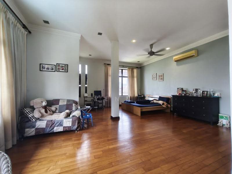 Bungalow House for Sale in Happy Garden (Kuchai Lama) - Yenn Chong - Bedroom - PropertyGuru.com.my