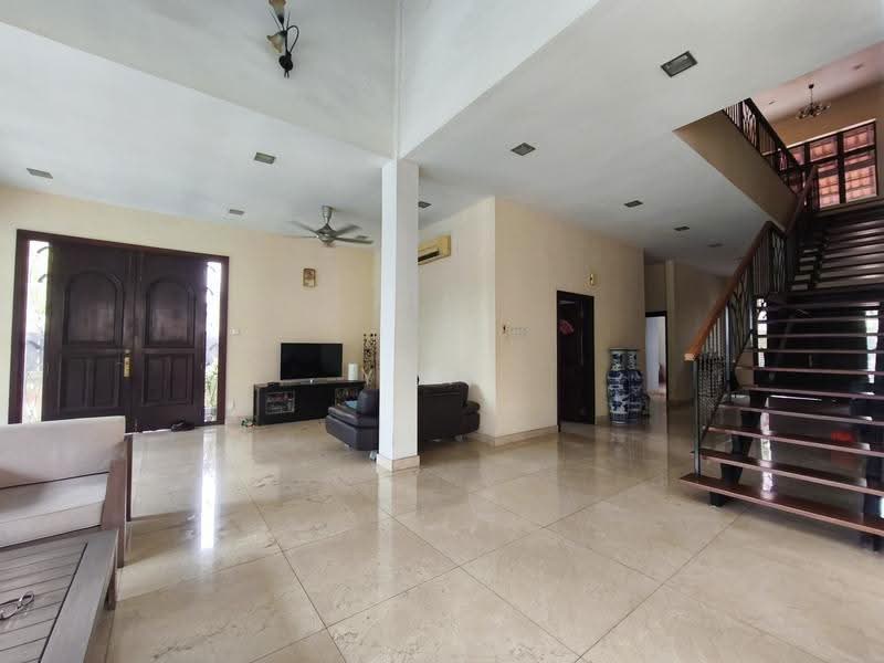 Bungalow House for Sale in Happy Garden (Kuchai Lama) - Yenn Chong - Living Room - PropertyGuru.com.my