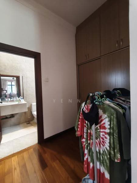 Bungalow House for Sale in Happy Garden (Kuchai Lama) - Yenn Chong - Bathroom - PropertyGuru.com.my