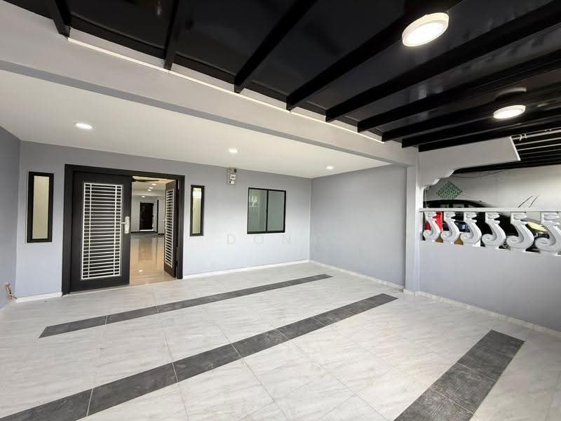 Rumah Teres 1-Tingkat untuk Dijual di Taman Saujana (Pontian) - Dona - Entrance - PropertyGuru.com.my