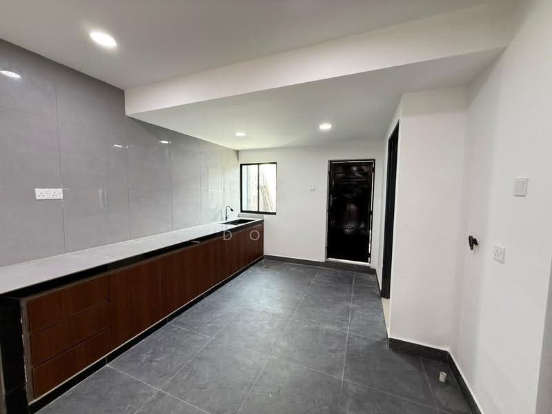 Rumah Teres 1-Tingkat untuk Dijual di Taman Saujana (Pontian) - Dona - Kitchen - PropertyGuru.com.my