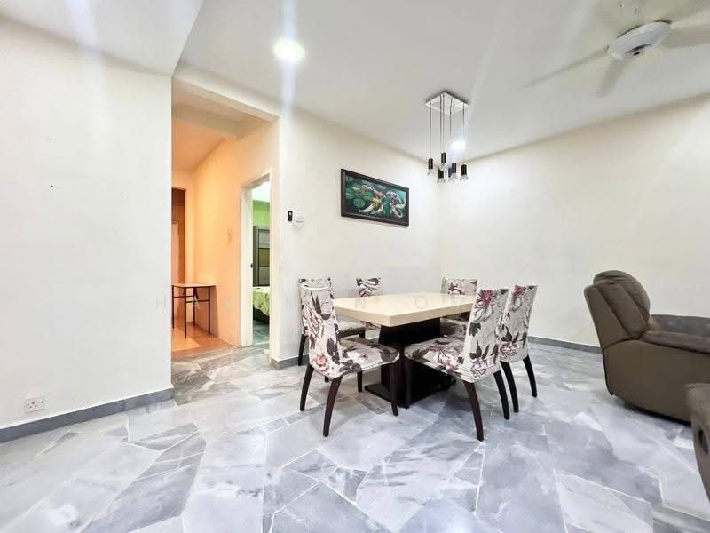 2-storey Terraced House for Sale in Taman Bukit Permai (Ampang) - Hazeman Omar - Dining Room - PropertyGuru.com.my