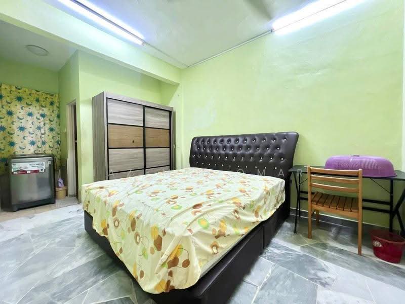 2-storey Terraced House for Sale in Taman Bukit Permai (Ampang) - Hazeman Omar - Bedroom - PropertyGuru.com.my