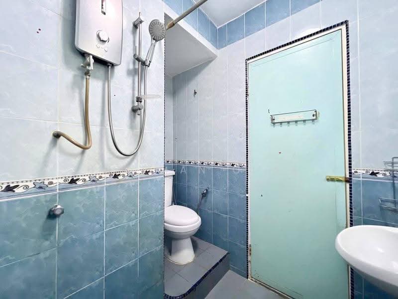 2-storey Terraced House for Sale in Taman Bukit Permai (Ampang) - Hazeman Omar - Bathroom - PropertyGuru.com.my