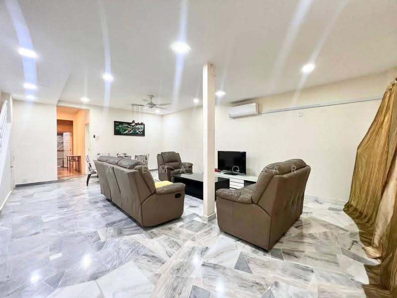 2-storey Terraced House for Sale in Taman Bukit Permai (Ampang) - Hazeman Omar - Living Room - PropertyGuru.com.my