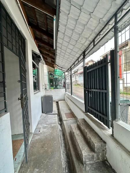 Terraced House for Rent in Taman Molek (Johor Bahru) - Benjamin Ong - PropertyGuru.com.my