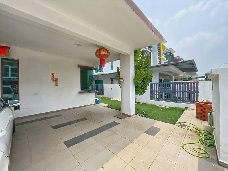 Semi-Detached House for Sale in Shah Alam (Selangor) - Salawati Busro - Exterior - PropertyGuru.com.my