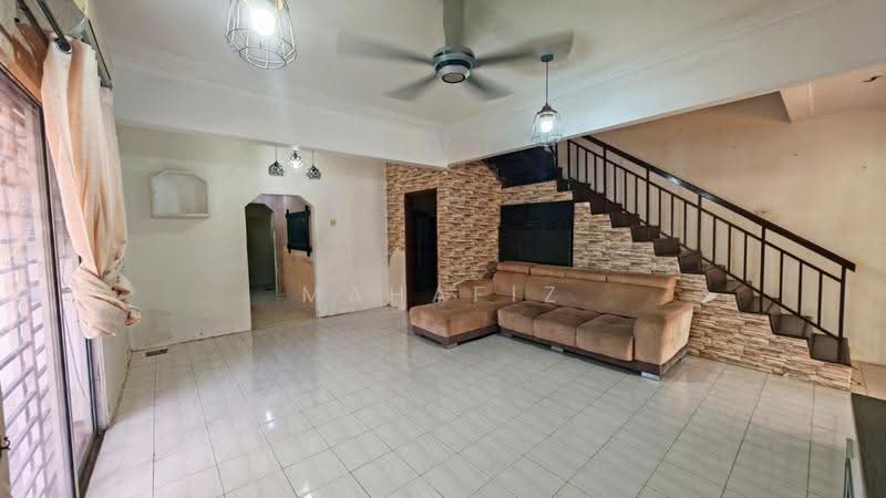 Rumah Teres 2-Tingkat untuk Dijual di Bandar Saujana Putra (Tanjong Duabelas) - Mahafiz . - PropertyGuru.com.my