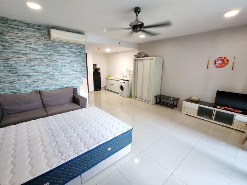 Kediaman Servis untuk Disewa di Trefoil @ Setia City - Alwin Lee - Living Room - PropertyGuru.com.my
