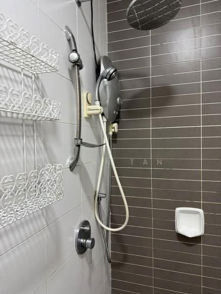 Kediaman Servis untuk Disewa di Palazio - Dylan Tan - Bathroom - PropertyGuru.com.my