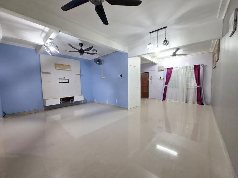 2-storey Terraced House for Sale in Bukit Beruntung (Selangor) - Rohani Daud - Living Room - PropertyGuru.com.my