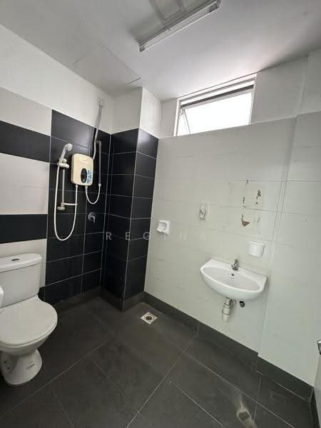 Pangsapuri untuk Dijual di The Twin Residences - Regina Khor - Bathroom - PropertyGuru.com.my