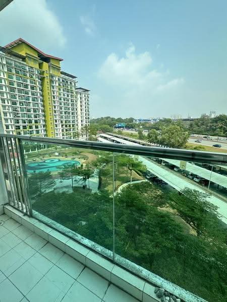 Pangsapuri untuk Dijual di The Twin Residences - Regina Khor - Balcony - PropertyGuru.com.my