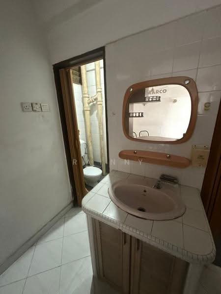 Pangsapuri untuk Disewa di Seri Nibung - Rainny Wong - Bathroom - PropertyGuru.com.my