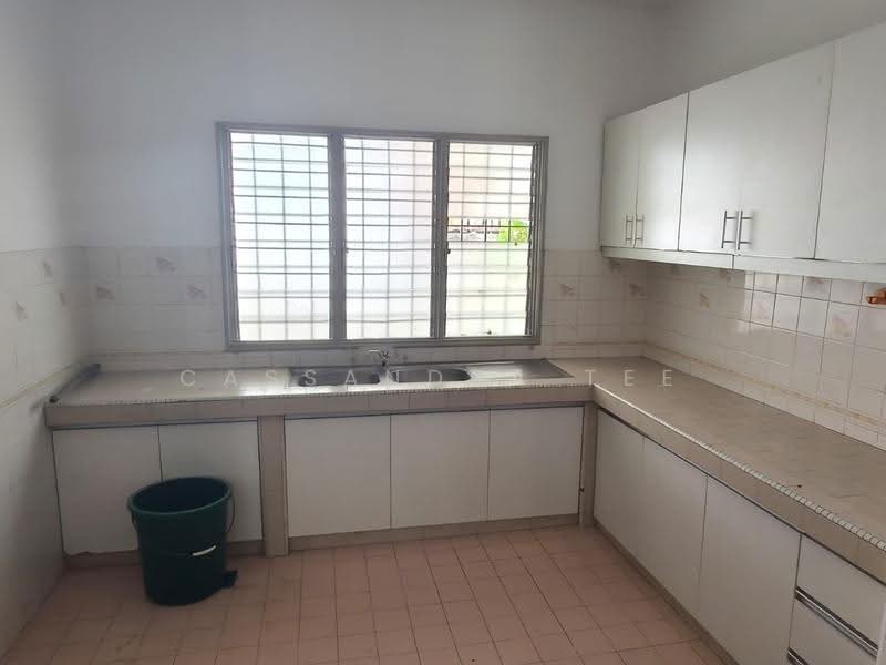 Rumah Teres untuk Disewa di Usj 2 (Subang Jaya) - Cassandra Tee - Kitchen - PropertyGuru.com.my