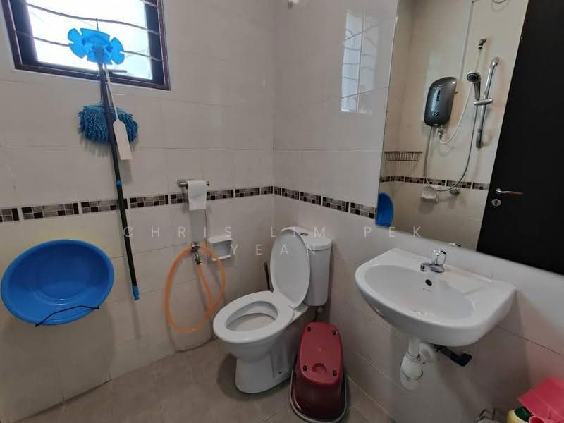 Bungalow House untuk Dijual di Bukit Sungai Long 2 (Bandar Sungai Long) - Chris Lim Pek Yean - Bathroom - PropertyGuru.com.my