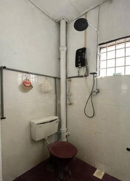 2-storey Terraced House for Sale in Ampang Jaya (Ampang) - Hazeman Omar - Bathroom - PropertyGuru.com.my