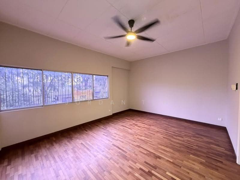 Rumah Berkembar untuk Dijual di SS 21, Damansara Utama (Petaling Jaya) - Jordan Teh - Living Room - PropertyGuru.com.my