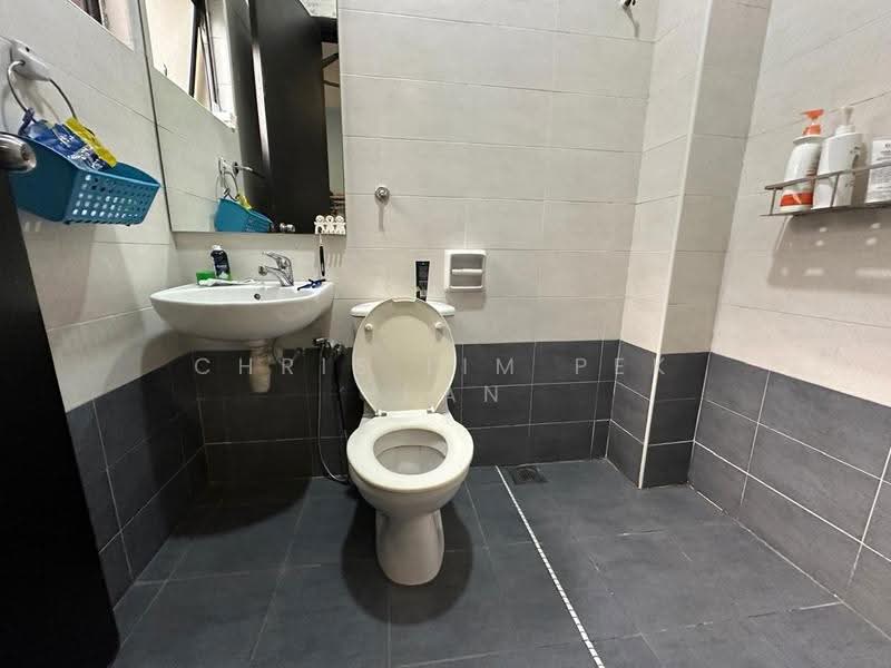 Semi-Detached House for Sale in Bukit Sungai Long 2 (Bandar Sungai Long) - Chris Lim Pek Yean - Bathroom - PropertyGuru.com.my