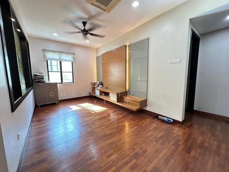 Semi-Detached House for Sale in Bukit Sungai Long 2 (Bandar Sungai Long) - Chris Lim Pek Yean - Living Room - PropertyGuru.com.my