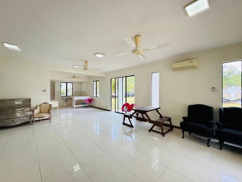 2-storey Terraced House for Sale in Seksyen U9 (Shah Alam) - Alif Saad - Living Room - PropertyGuru.com.my