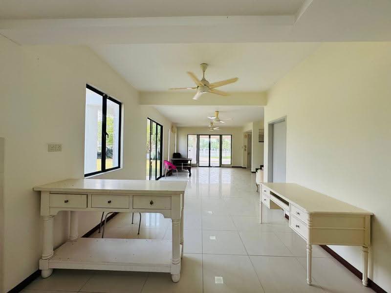 2-storey Terraced House for Sale in Seksyen U9 (Shah Alam) - Alif Saad - Living Room - PropertyGuru.com.my