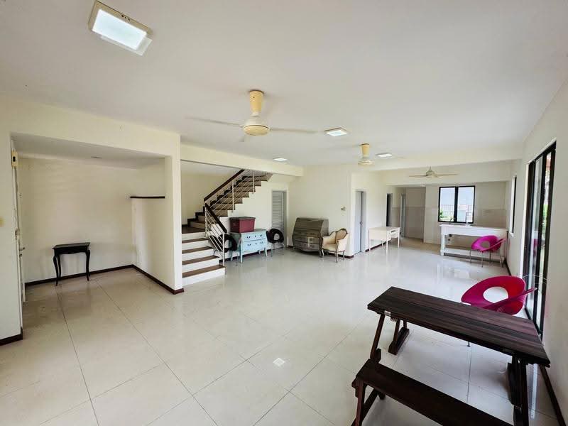 2-storey Terraced House for Sale in Seksyen U9 (Shah Alam) - Alif Saad - Living Room - PropertyGuru.com.my