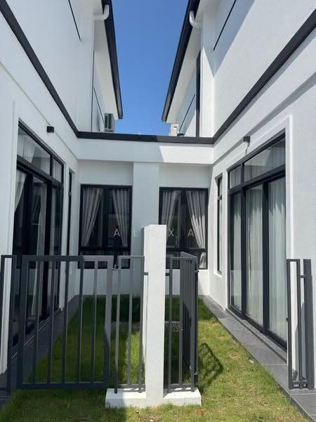 Rumah Teres 2-Tingkat untuk Dijual di Shah Alam (Selangor) - Alexa Eeu - Exterior - PropertyGuru.com.my