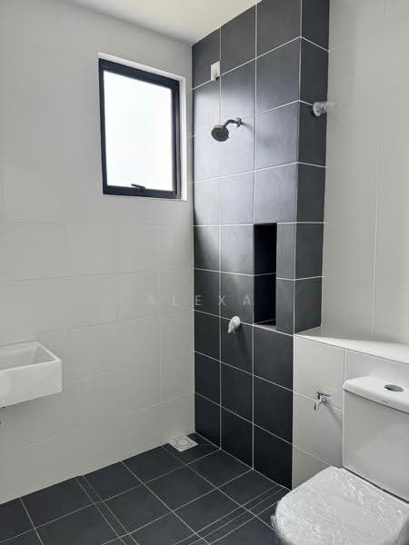 Rumah Teres 2-Tingkat untuk Dijual di Shah Alam (Selangor) - Alexa Eeu - Bathroom - PropertyGuru.com.my