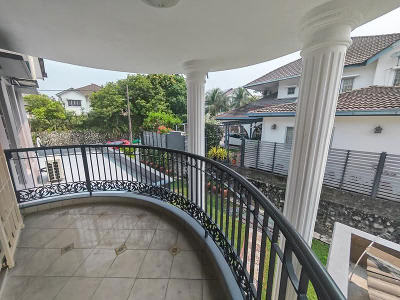 Rumah Berkembar untuk Dijual di Seksyen 9 (Shah Alam) - RL Han - Balcony - PropertyGuru.com.my